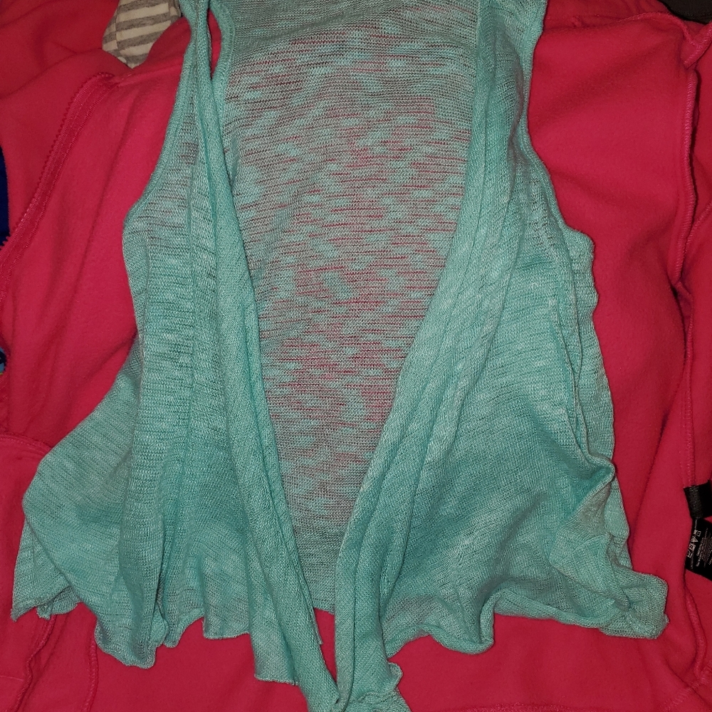 4 items - Picture 3 of 4